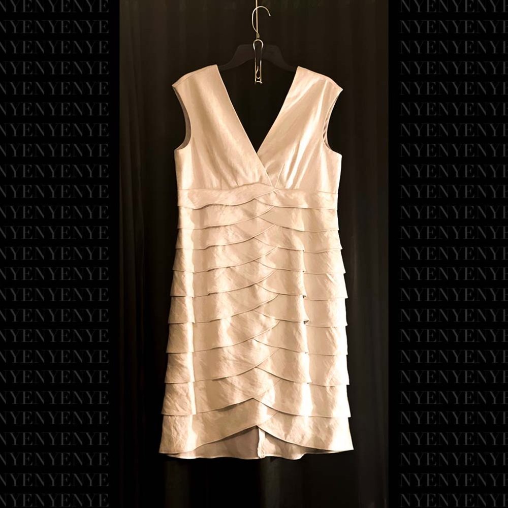 [ NWT ] Light metallic shimmer mermaid pattern cocktail  [ Jessica Howard ]